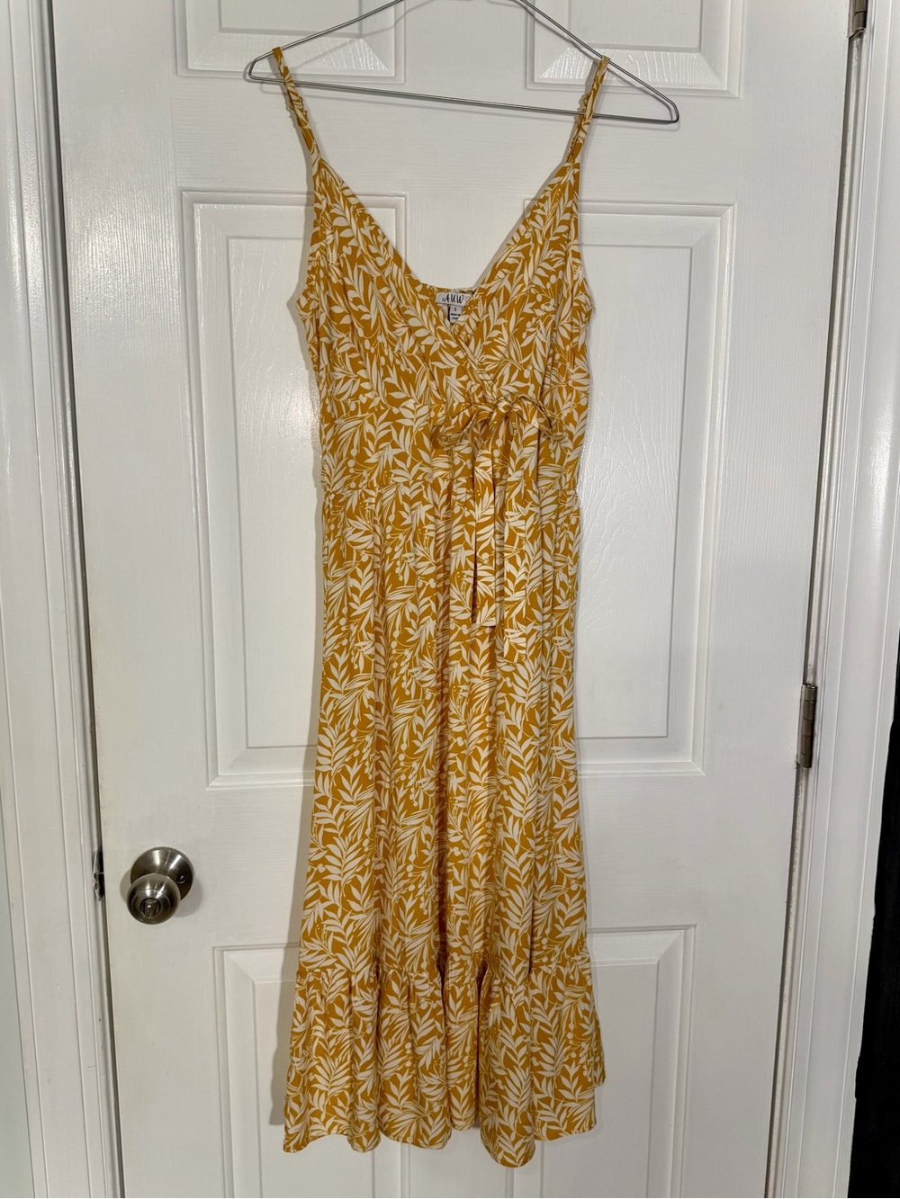 Elegant Yellow Leaf Print Summer Midi Dress - Size Small